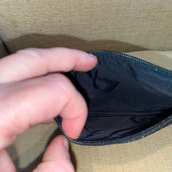 Bobbi Brown Small Leather Zip Case - Picture 10 of 10